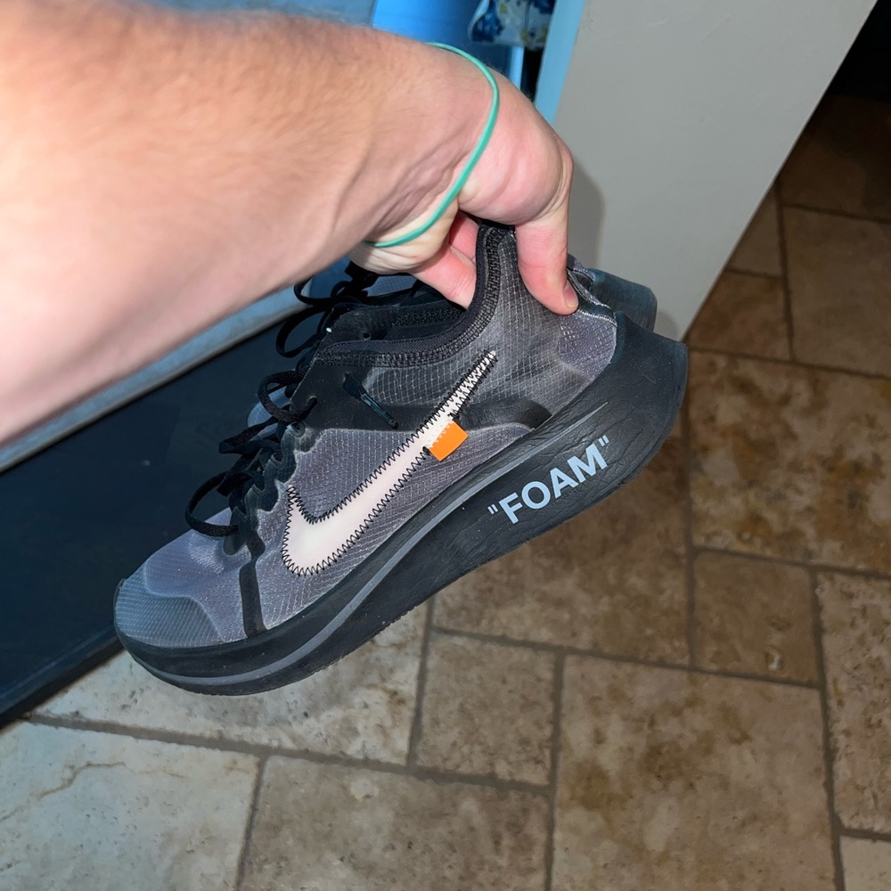 Nike off white zoom fly